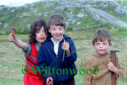Connemara Kids. Ireland (NFS)